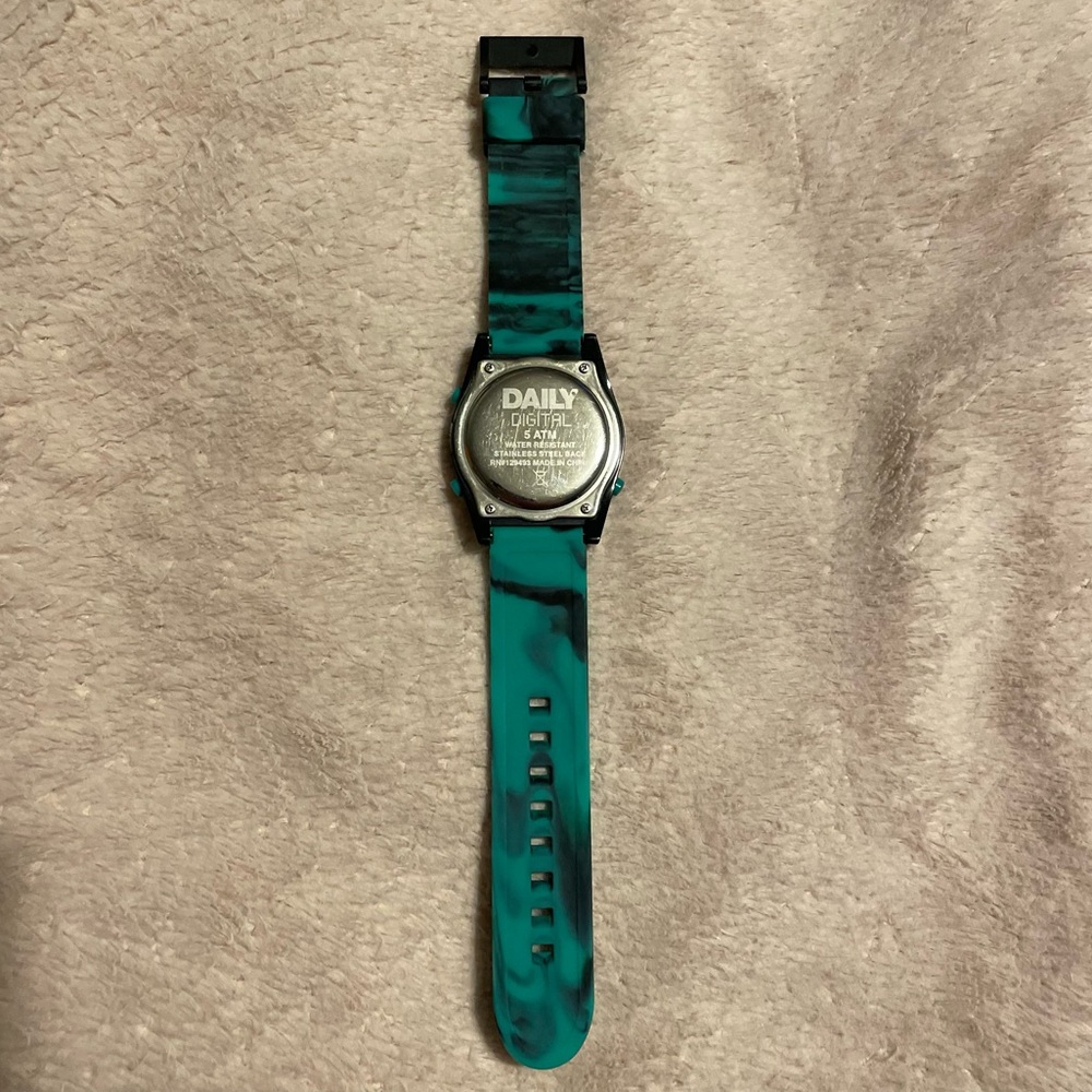 Neff Daily Digital Watch - Picture 6 of 13
